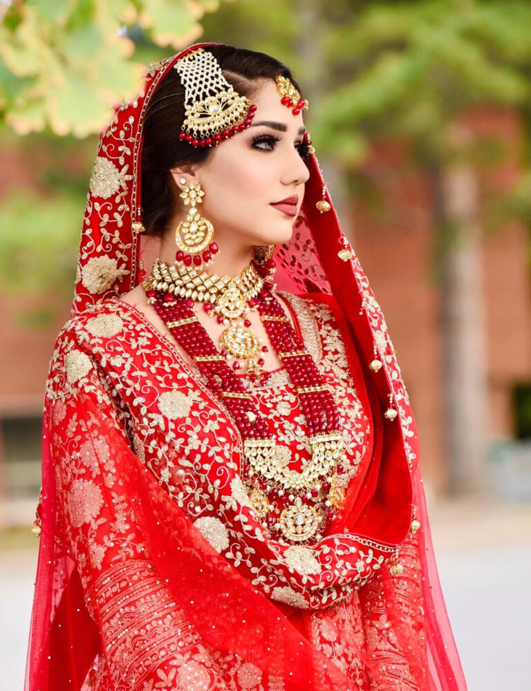 pakistani-bride-with-red-lip